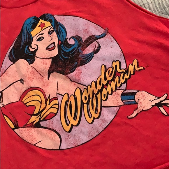 Wonder Woman Crop Top - Picture 4 of 4